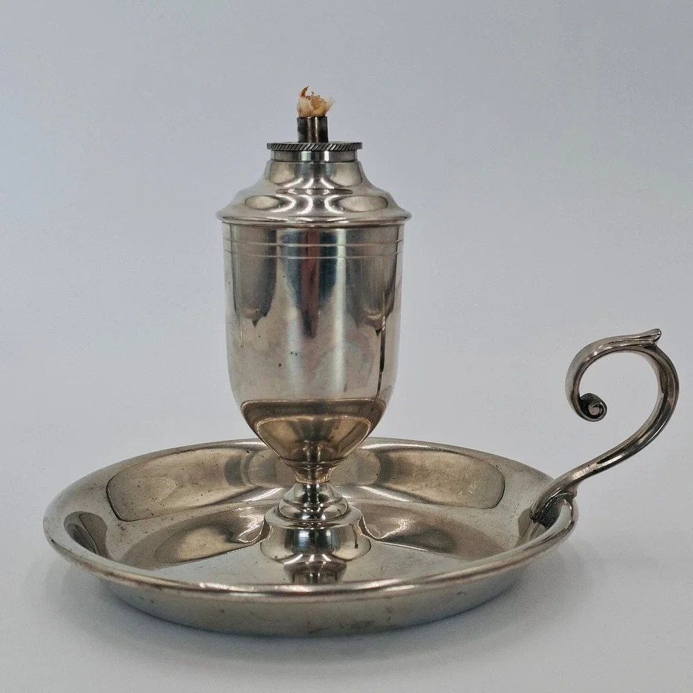 Vintage Shirley Pewter Chamber Oil Lamp Glass Chimney Colonial Finger Handle 9